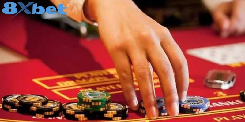 Hướng dẫn chơi Roulette 8xbet từ A - Z dành cho người mới 4 Người chơi chiến thắng khi bóng dừng đúng vị trí cược trong Roulette 8xbet
